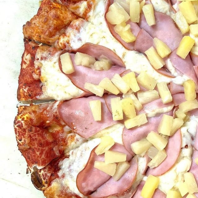 MEDIUM HAWAIIAN.
