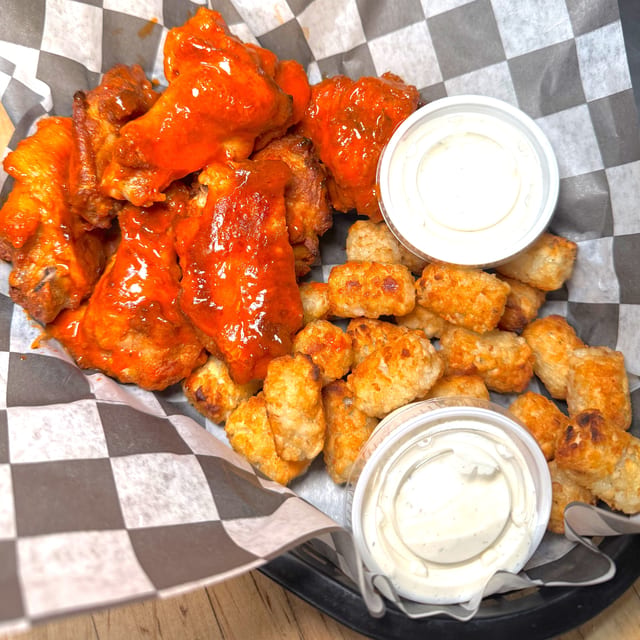 10 PC WINGS BUFFALO.